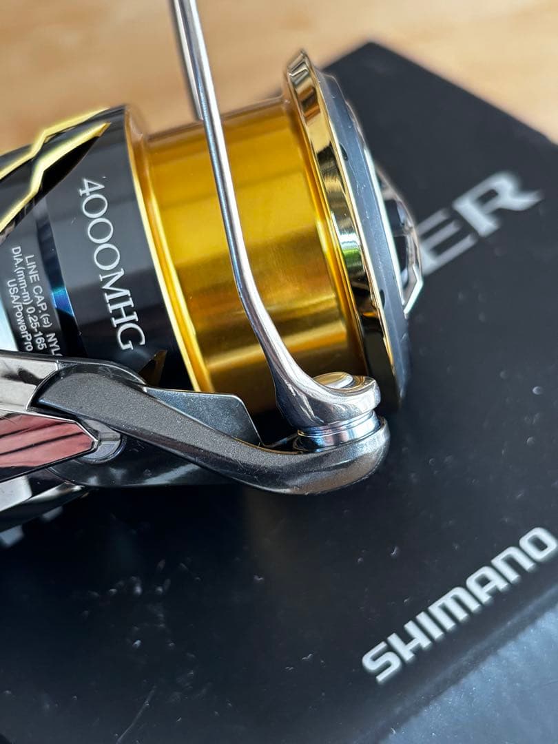 シマノ 20ツインパワー 4000MHG SHIMANO TWIN POWER