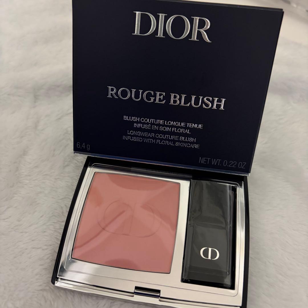 【限定】Dior Rouge Blush 732 ピーチ
