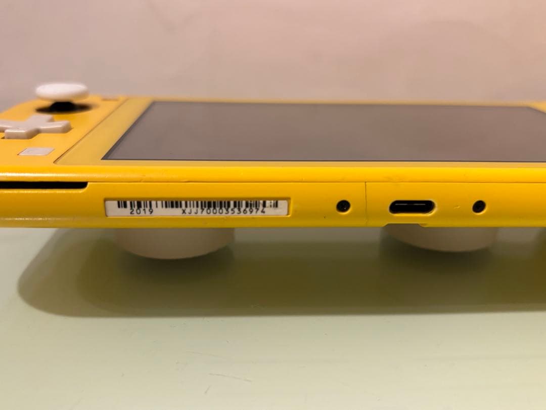 Nintendo Switch Lite イエロー（本体のみ）