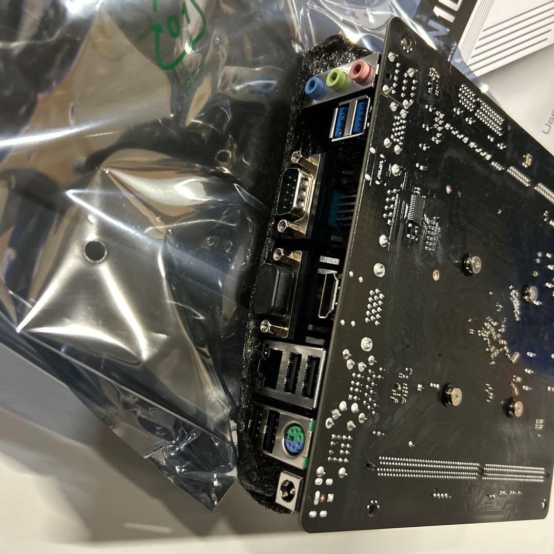 ASRock オンボードCPU ファンレス マザーボード N100DC-ITX