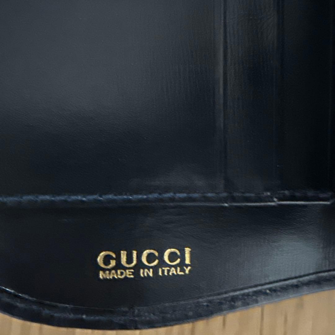 GUCCI ハーフムーン折り財布