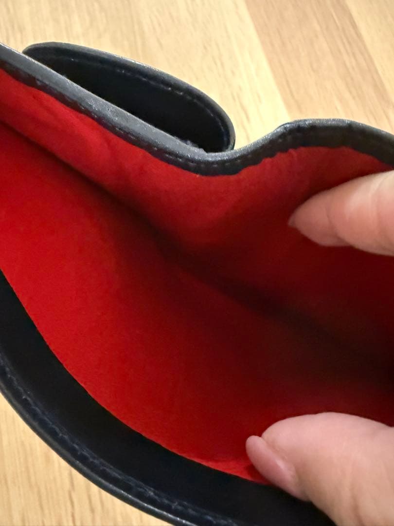 GUCCI ハーフムーン折り財布