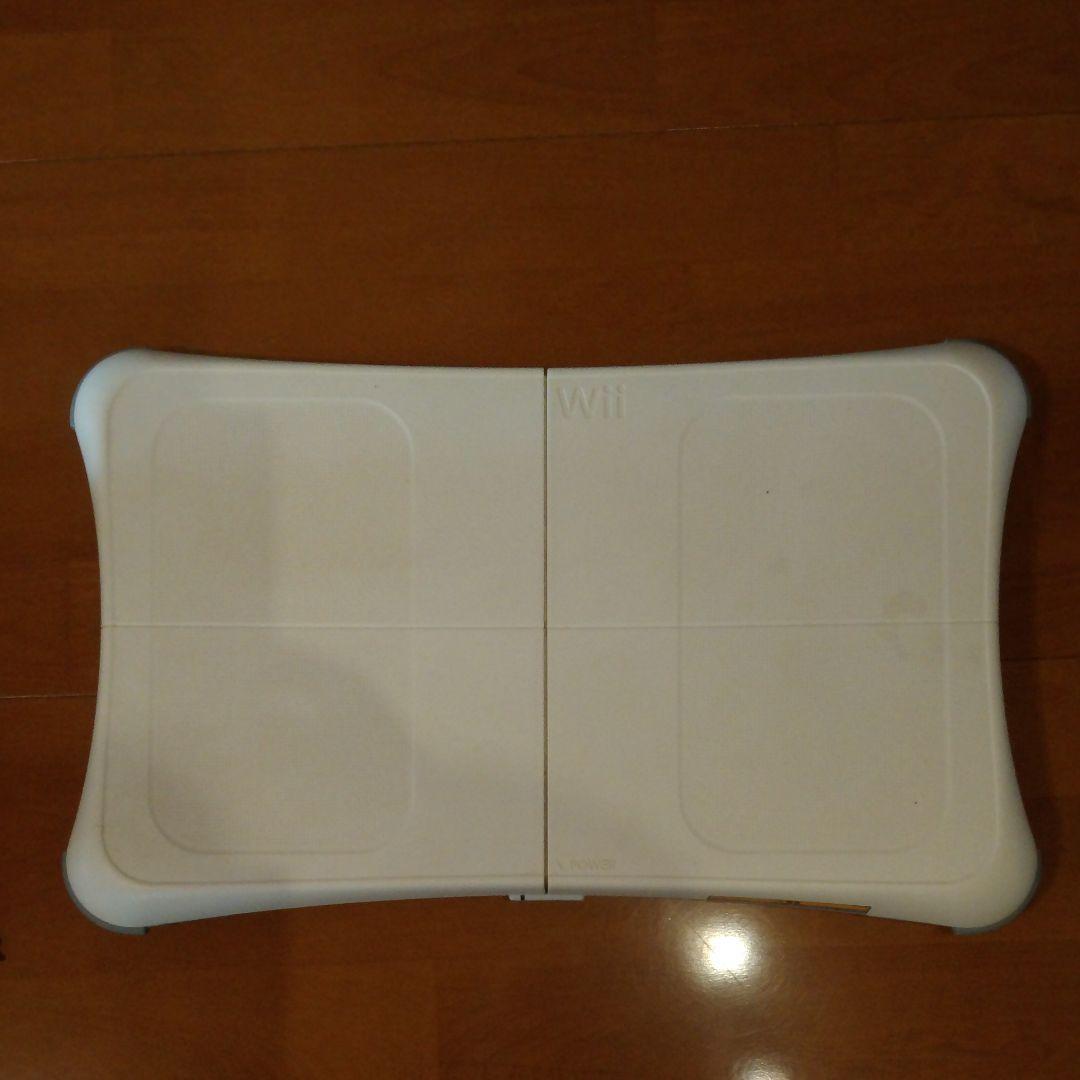 任天堂　Wii本体　コントローラー　バランスボードなど