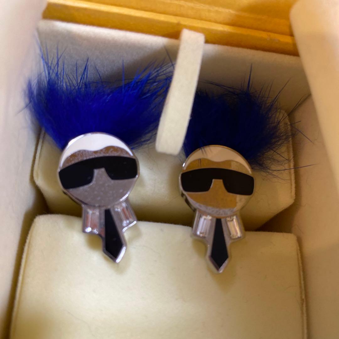FENDI カールラガーフェルド　ミンクカフス