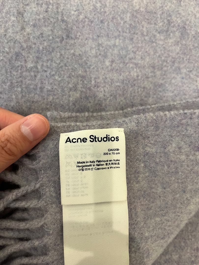 Acne Studios ライトブルー マフラー フリンジ付き