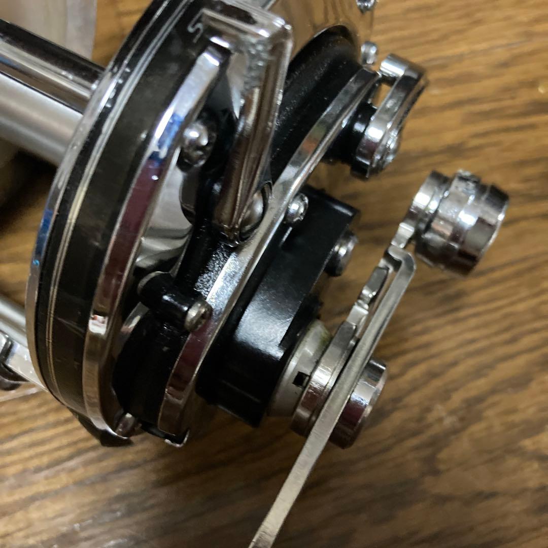 シマノ　スピードパワー　７０００　両軸リール