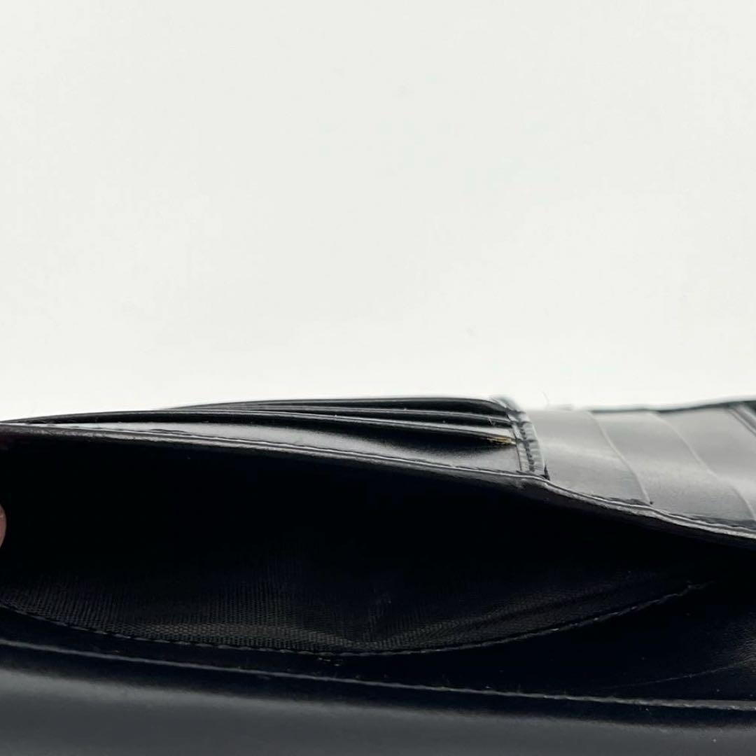 未使用級✨希少✨パテントレザー　三つ折り　PRADA プラダ　財布　コンパクト