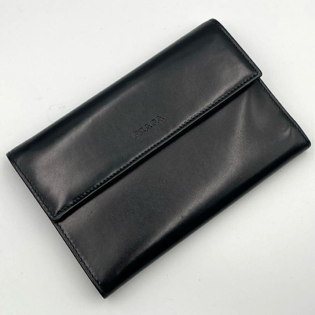 未使用級✨希少✨パテントレザー　三つ折り　PRADA プラダ　財布　コンパクト
