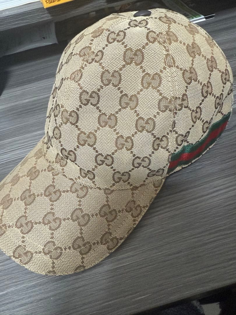 GUCCI グッチ　GGキャンバス　ベースボールキャップ