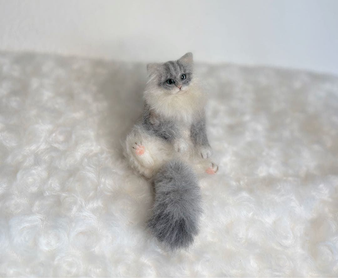 g*い様 羊毛フェルト　猫ブローチ　MinoA