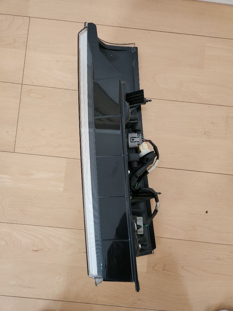 スズキスペーシアカスタムMK53S テールランプ左右セット