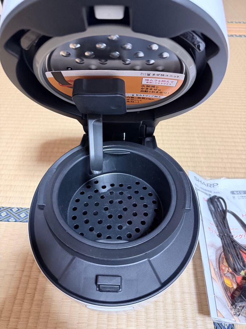 SHARP ヘルシオ ホットクック KN-HW10E 水無し自動調理器　美品