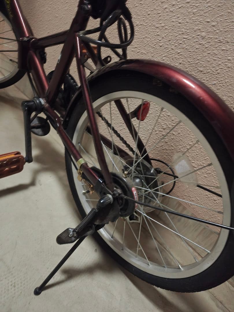 ギア付き折りたたみ自転車　ワインレッド