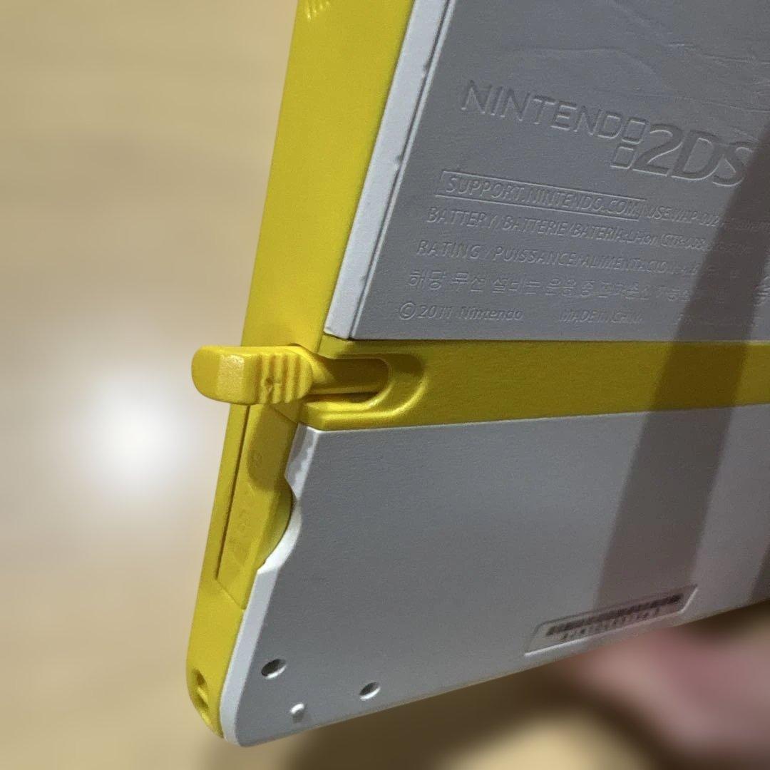 Nintendo 2DS New Super Mario Bros. 2 セット