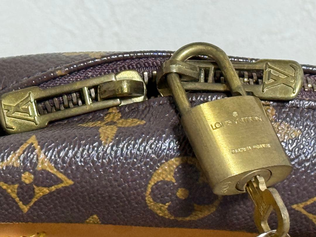 LOUIS VUITTON モノグラム トゥルーヴィル ハンドバック