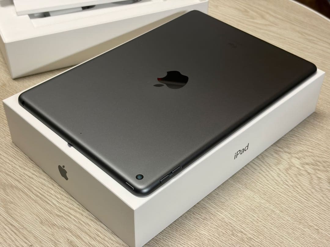 iPad スペースグレー Wifi 64GB + Apple Pencil