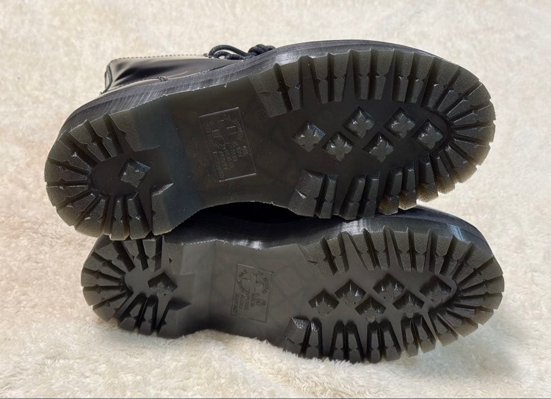 【新品未使用】Dr. Martens JADON 8ホールブーツ