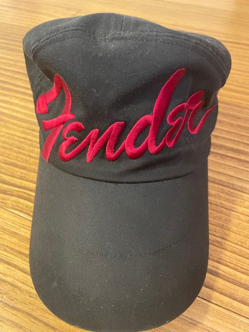 レアLadmusian Fender 黒 キャップ 赤ロゴ