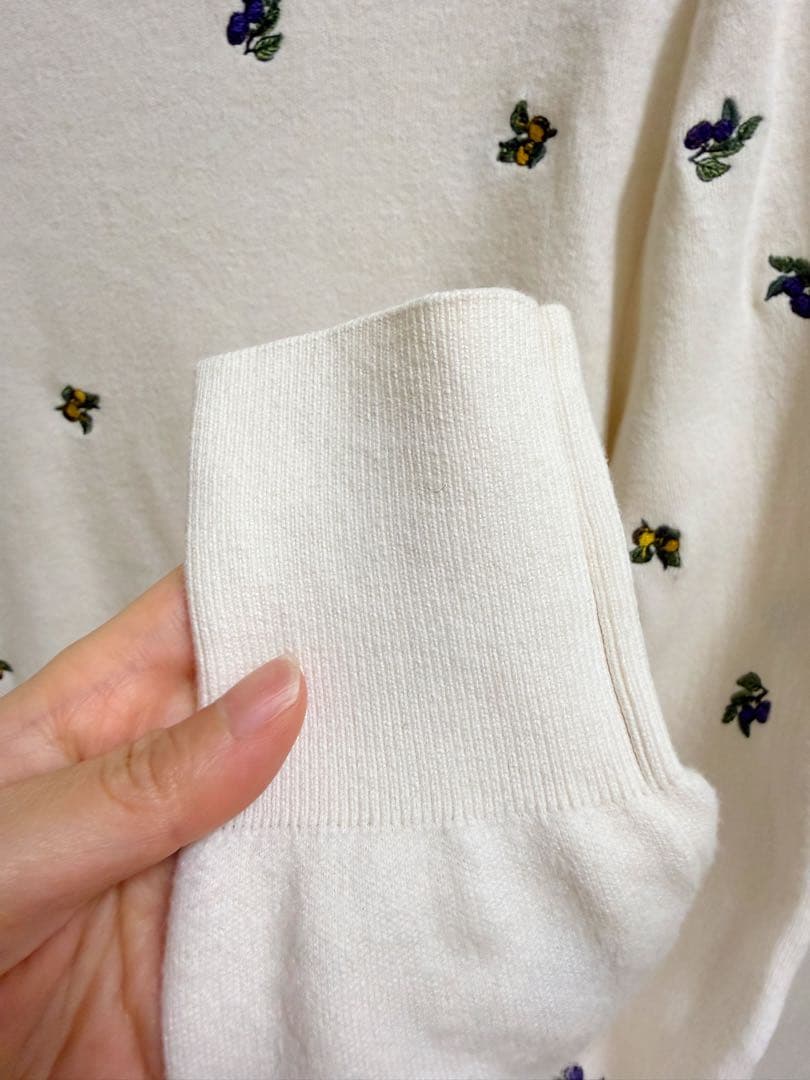 CABAN ホワイト刺繍いり　カーディガン Freeサイズ