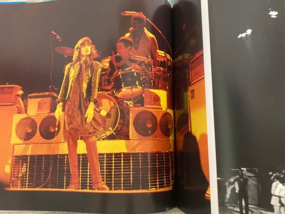 洋書 STARF*CKER:STONES LIVE IN LONDON '76.103