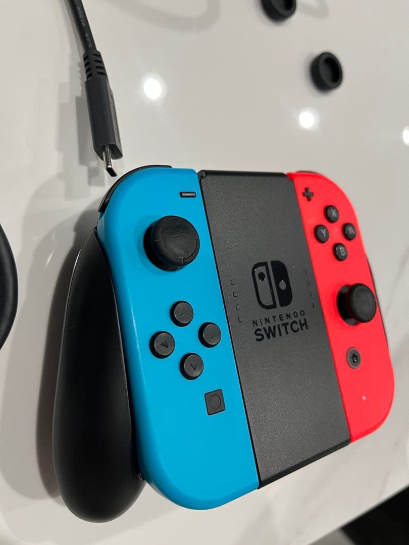 【美品】Nintendo Switch 本体 青/赤