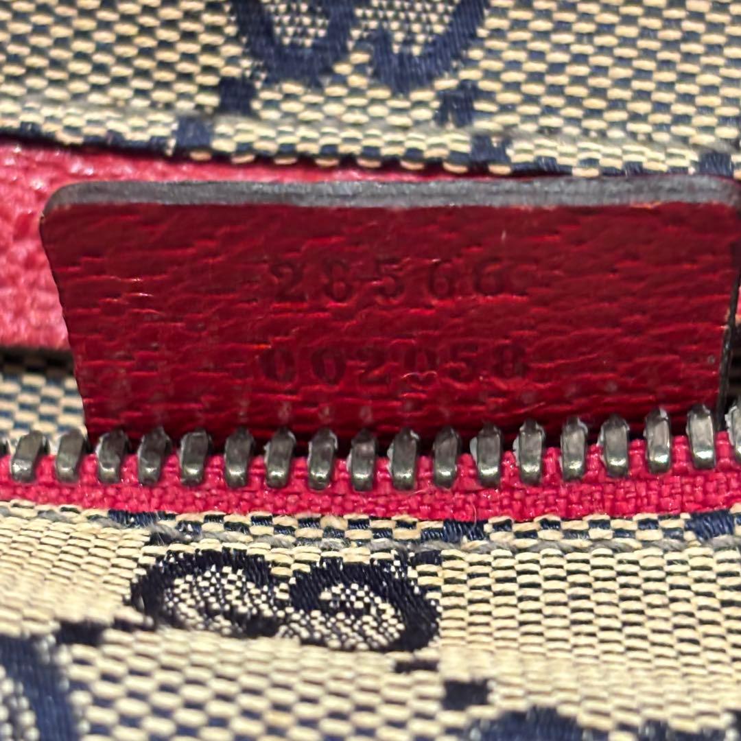 【希少カラー】 GUCCI　ボディーバッグ　ウエストポーチ　GG　シェリーライン
