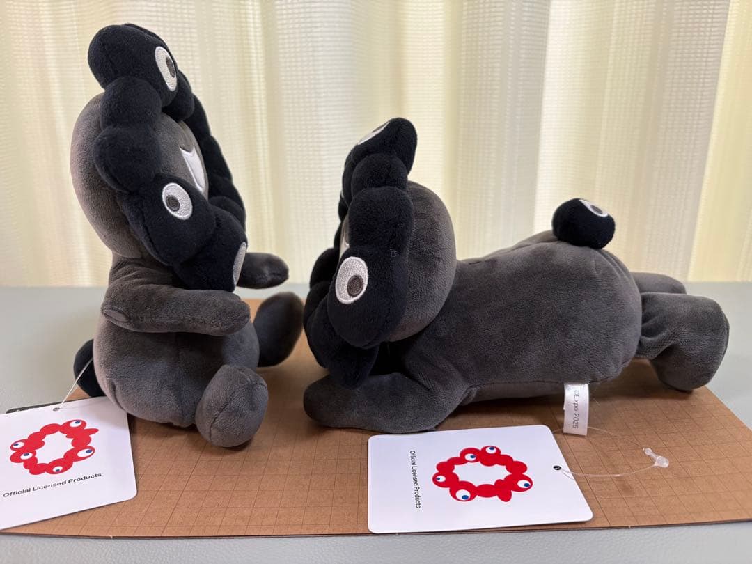 大阪・関西万博　黒ミャクミャクぬいぐるみ　お手玉風・這型　Ｓサイズ2点セット