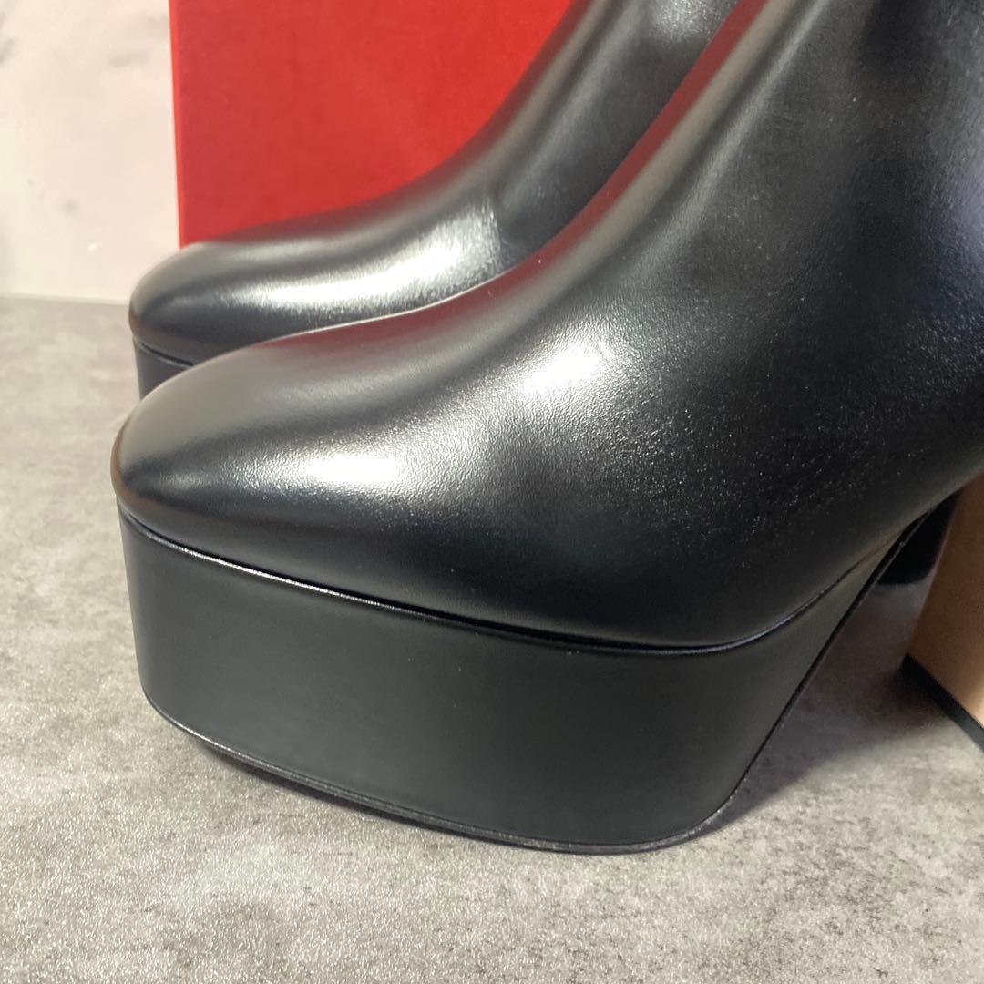 未使用品✨ 【Valentino】Vロゴ レザー アンクルブーツ ハイヒール　黒