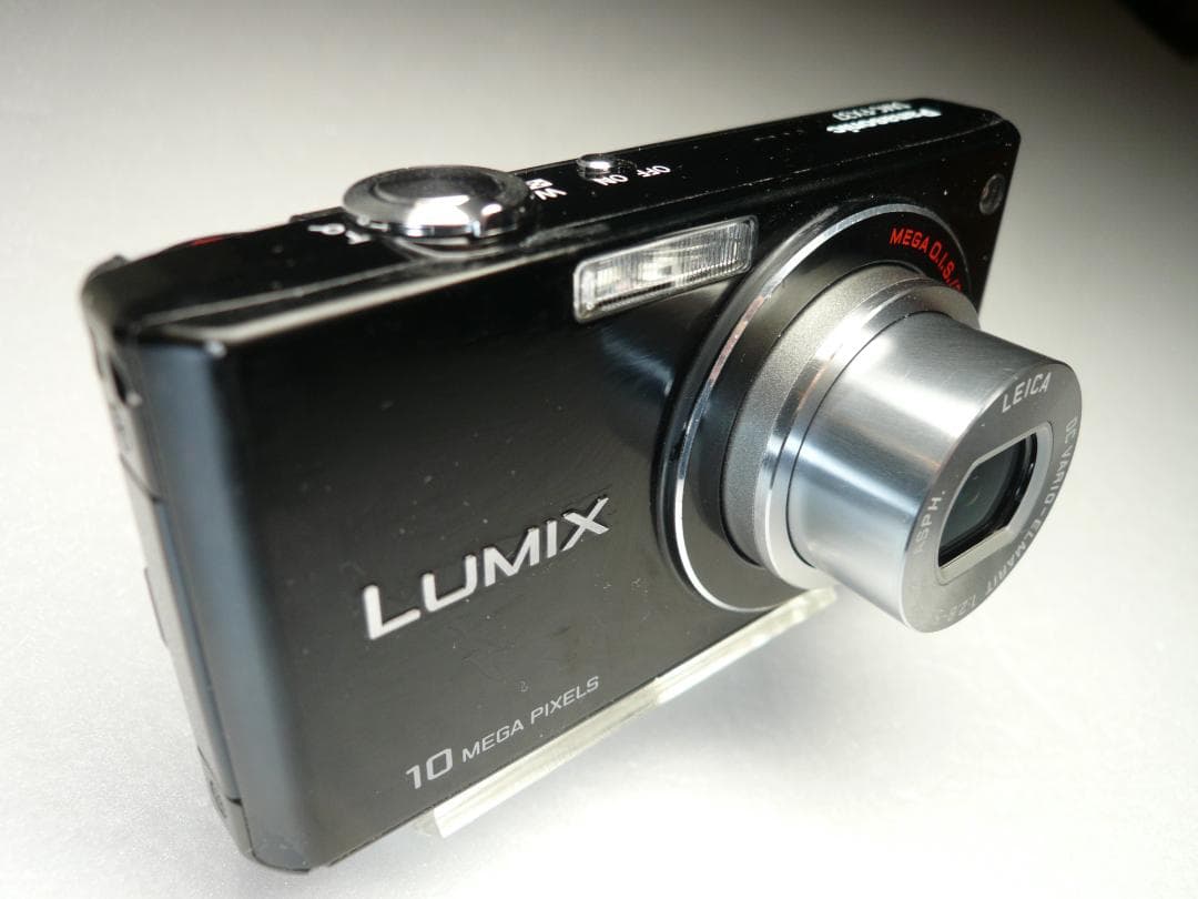 LUMIX★DMC-FX37⭐️海外仕様機種(日本語表示有)⭕️正面スレ小傷多い