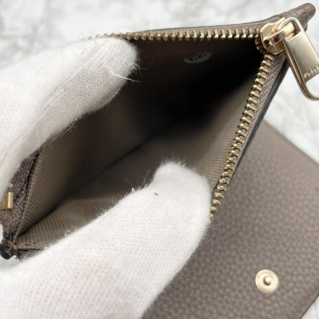 極美品✨FURLA フルラ　折り財布　コンパクトウォレット　グレージュ