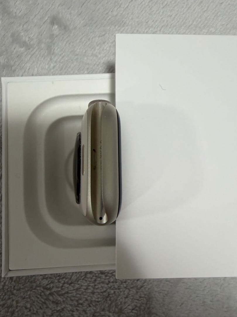 Apple Watch SE 第2世代 GPSモデル 40mm ゴールド