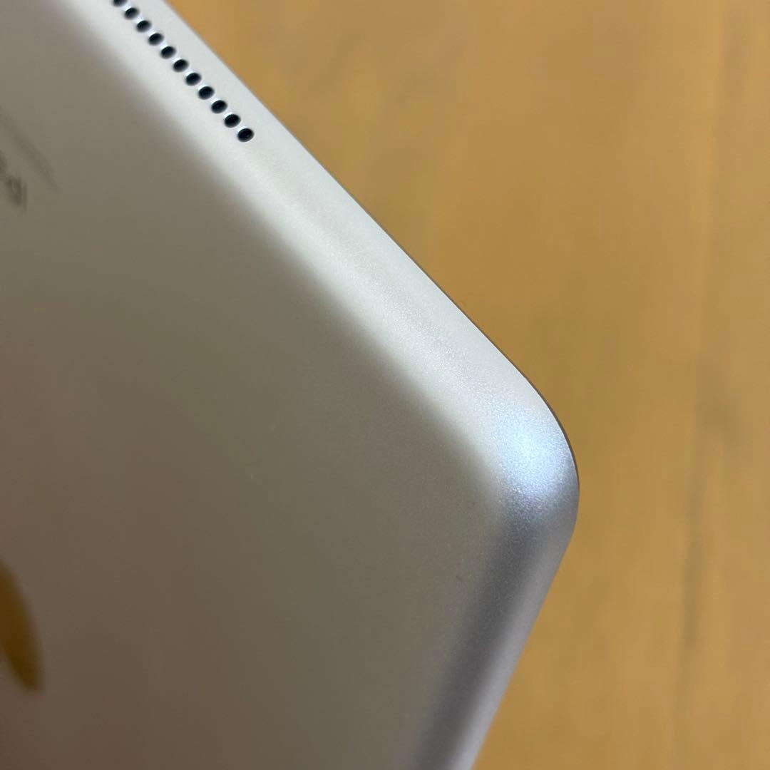 Apple iPad 10.2インチ第9世代 シルバー バッテリー98%
