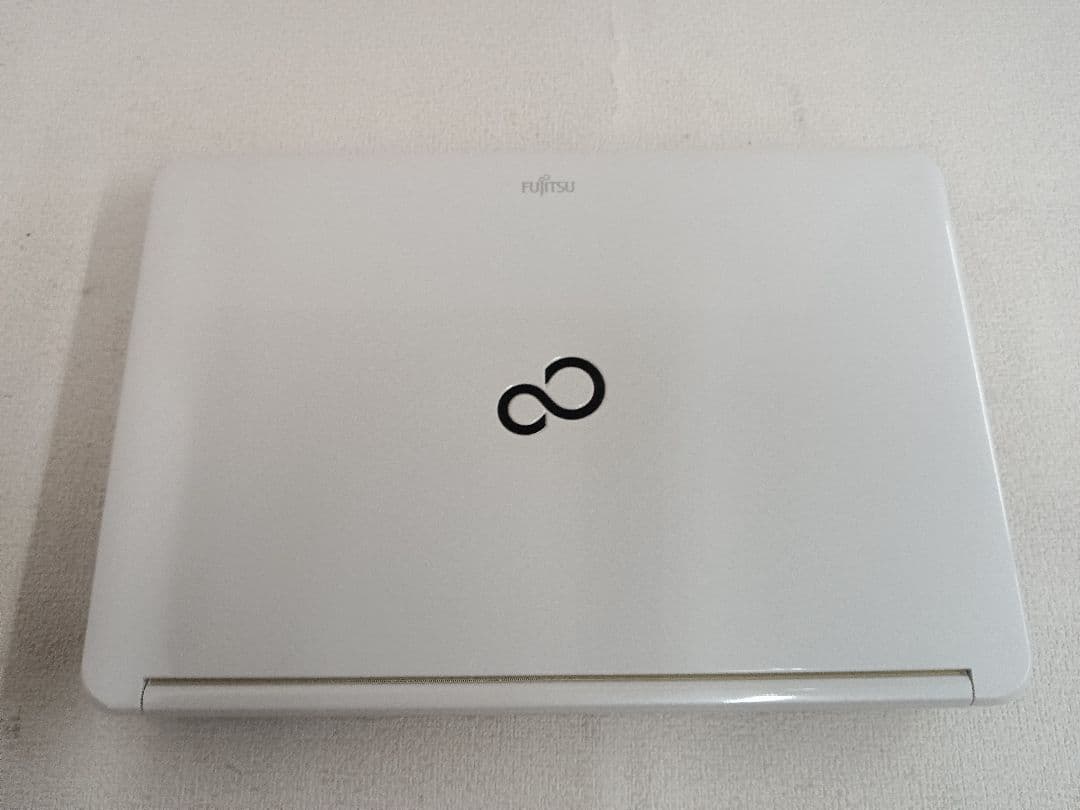 Ω LIFebook AH53/H FMVA53HWP ストレージ無 16GB
