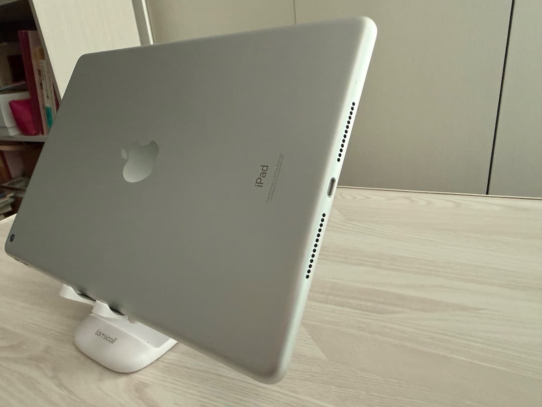 iPad 第9世代 64GB 美品 動作良好 フィルム付き