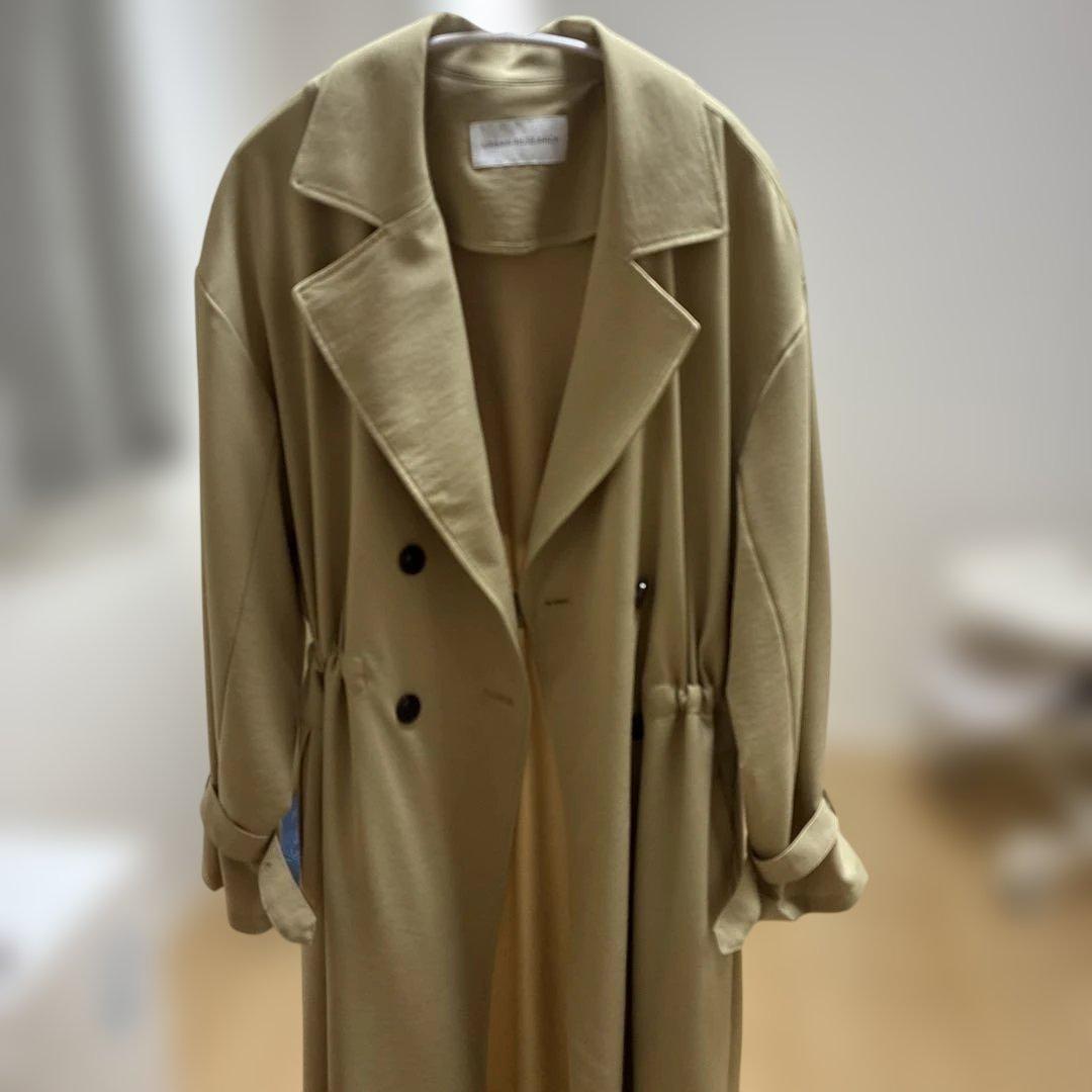 アーバンリサーチドアーズ　ベージュの撥水トレンチコート⭐︎新品♡