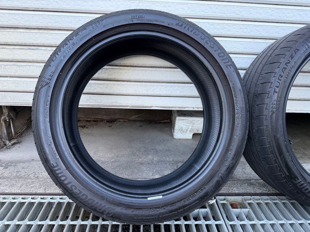 トランザ T005A 225/45R19 タイヤ 2本中古