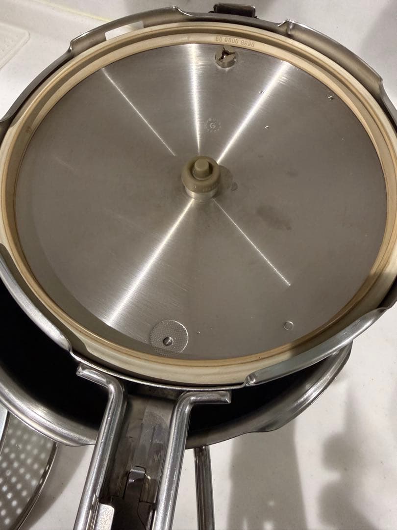 Tupperware パーフェクトキッチン圧力鍋5L ガラス蓋　蒸し器付