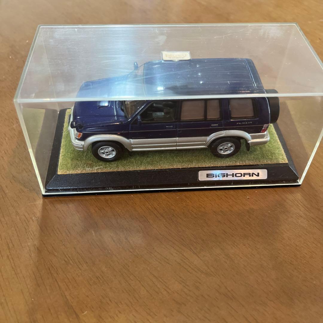 ISUZU BIGHORN ミニカー 1/43 ダークブルー