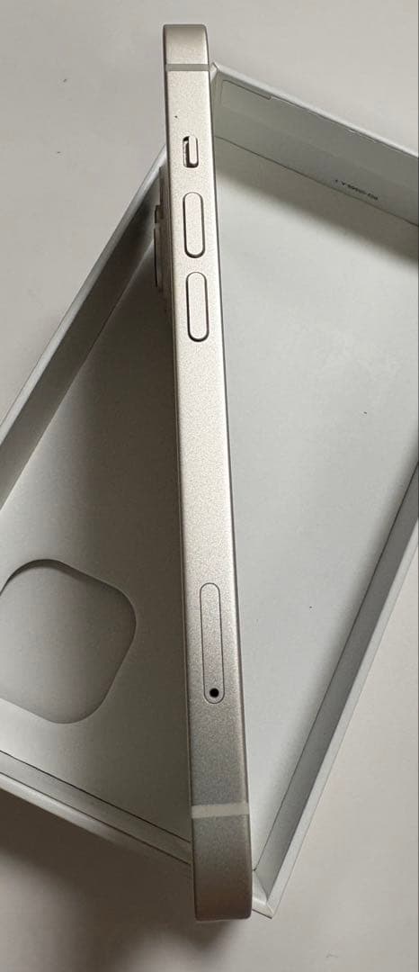 ★チム★ iPhone 14 スターライト　128gb