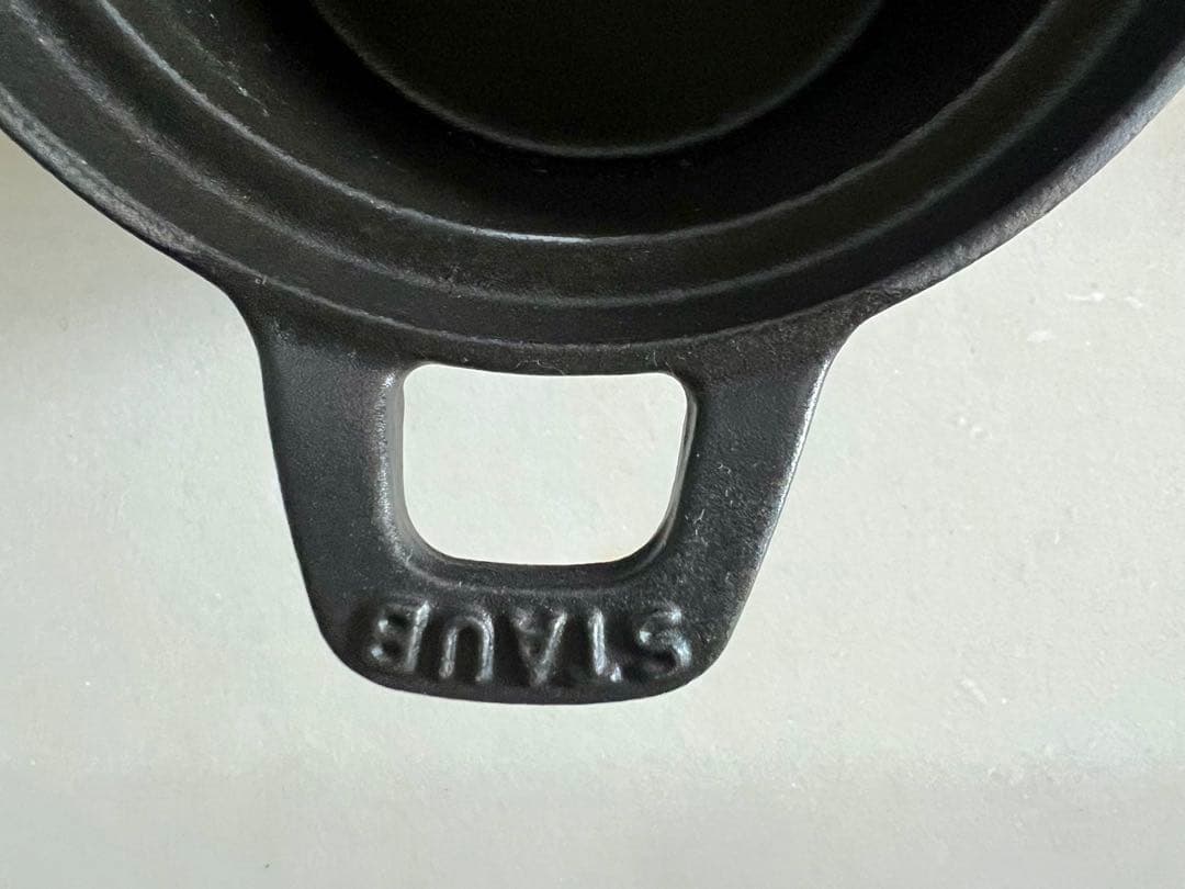 STAUB ヴィンテージココット ラウンド12 ㎝フランス製