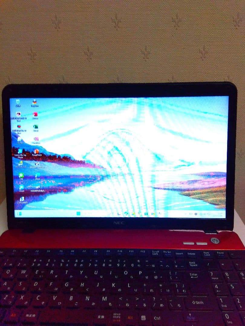 NEC LaVieレッドノートPC 15.6インチ　 ジャンク品