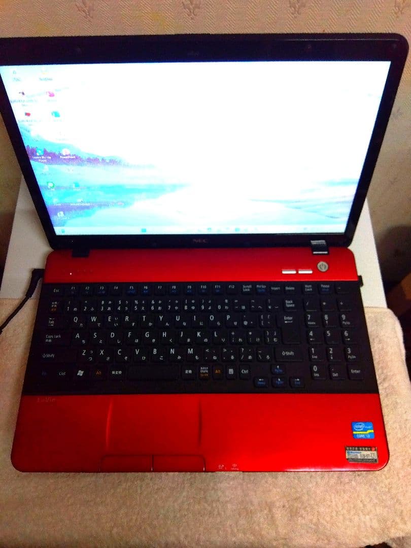 NEC LaVieレッドノートPC 15.6インチ　 ジャンク品