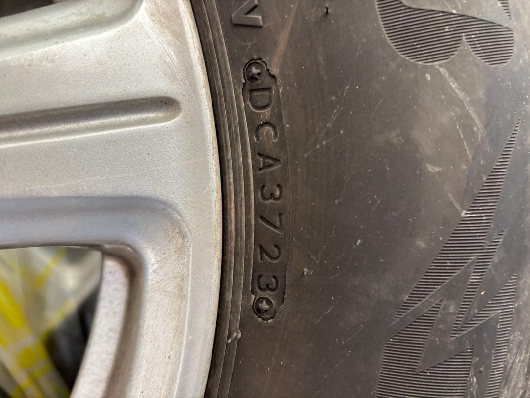 【お肉さん専用4/4】 BLIZZAK DM-V3 215/70R16 100Q