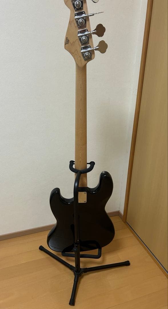 Y*1様 エレキベース　BJB-3 バッカス