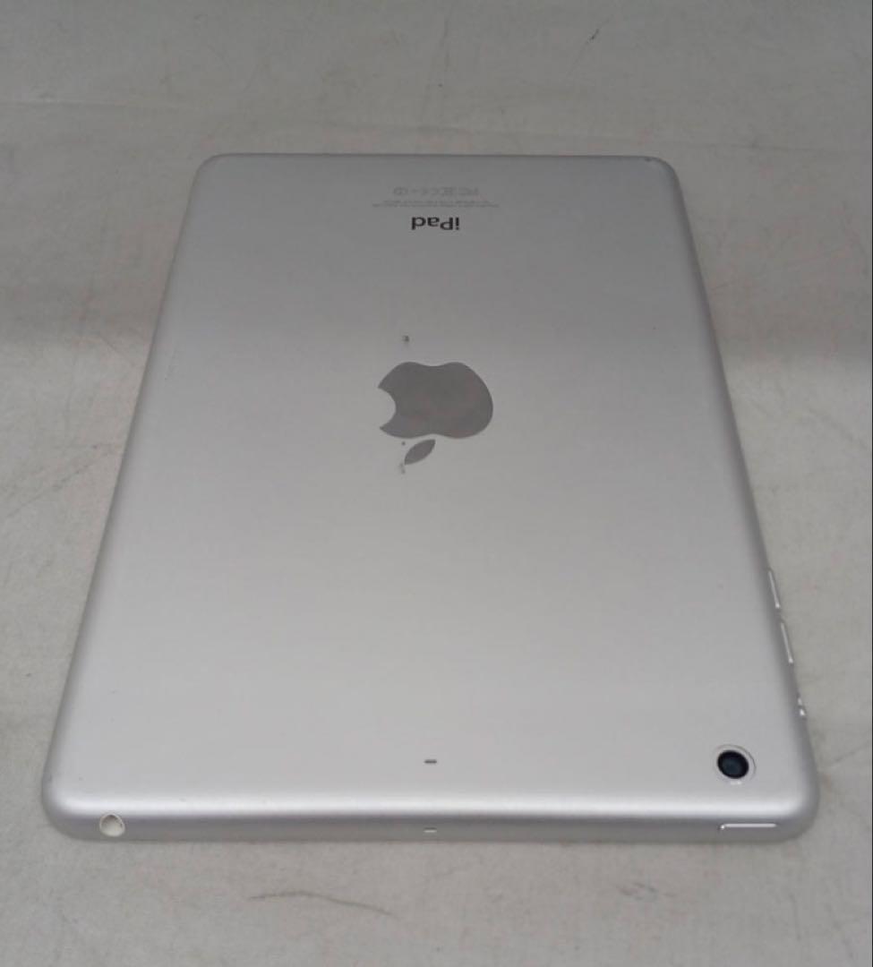 Apple iPad シルバー 本体 以前少し使いましたが、初期化済みです。