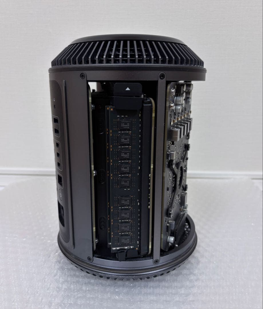 MacPro 2013/3.5GHz 6コア 32GB 1TB スリープに難あり