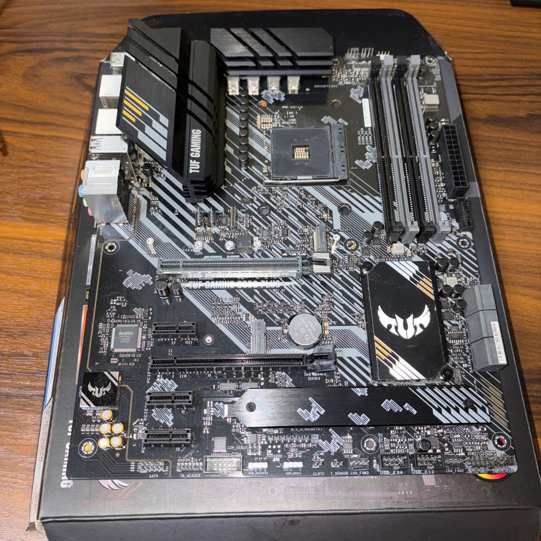 ASUS TUF Gaming B550-PLUS マザーボード
