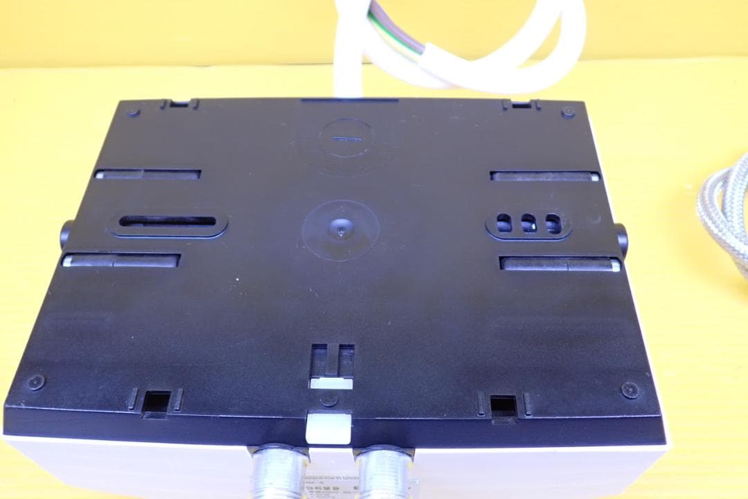 電気瞬間湯沸器 日本スティーベル DHM-4 200V 単相 サテイゴー