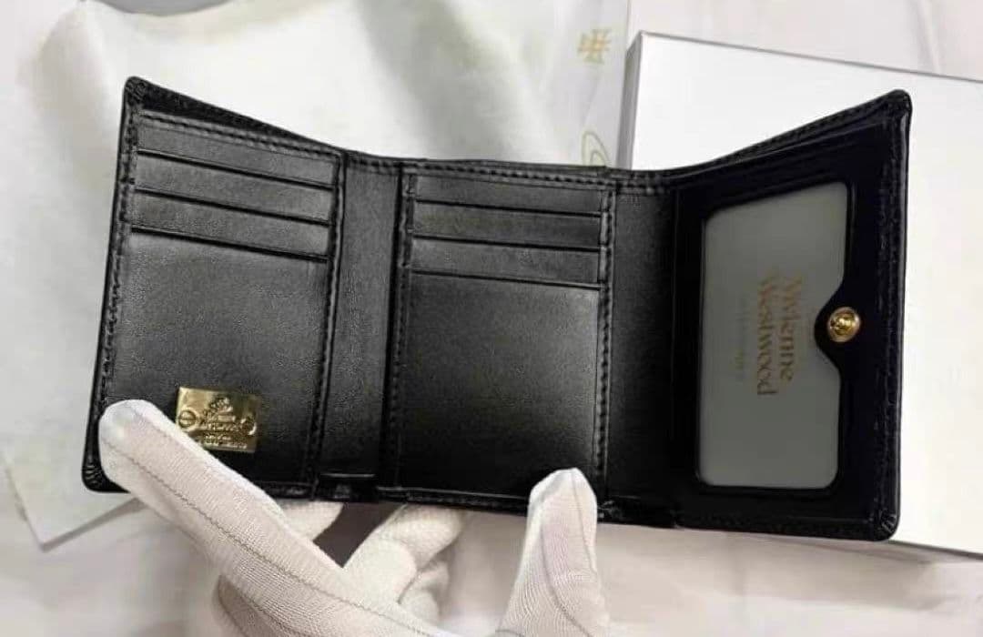 Vivienne Westwood ブラック三つ折り財布（黑）$111