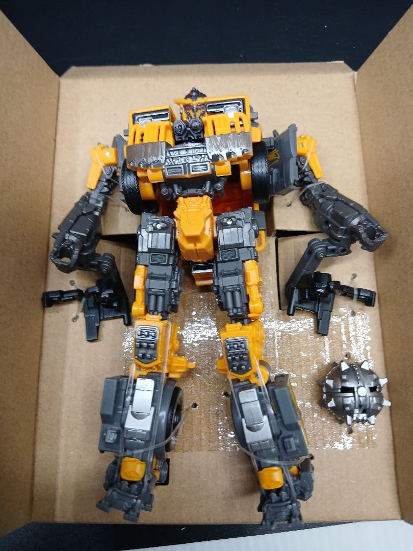トランスフォーマー スタジオシリーズ SS-104 バトルトラップ フィギュア